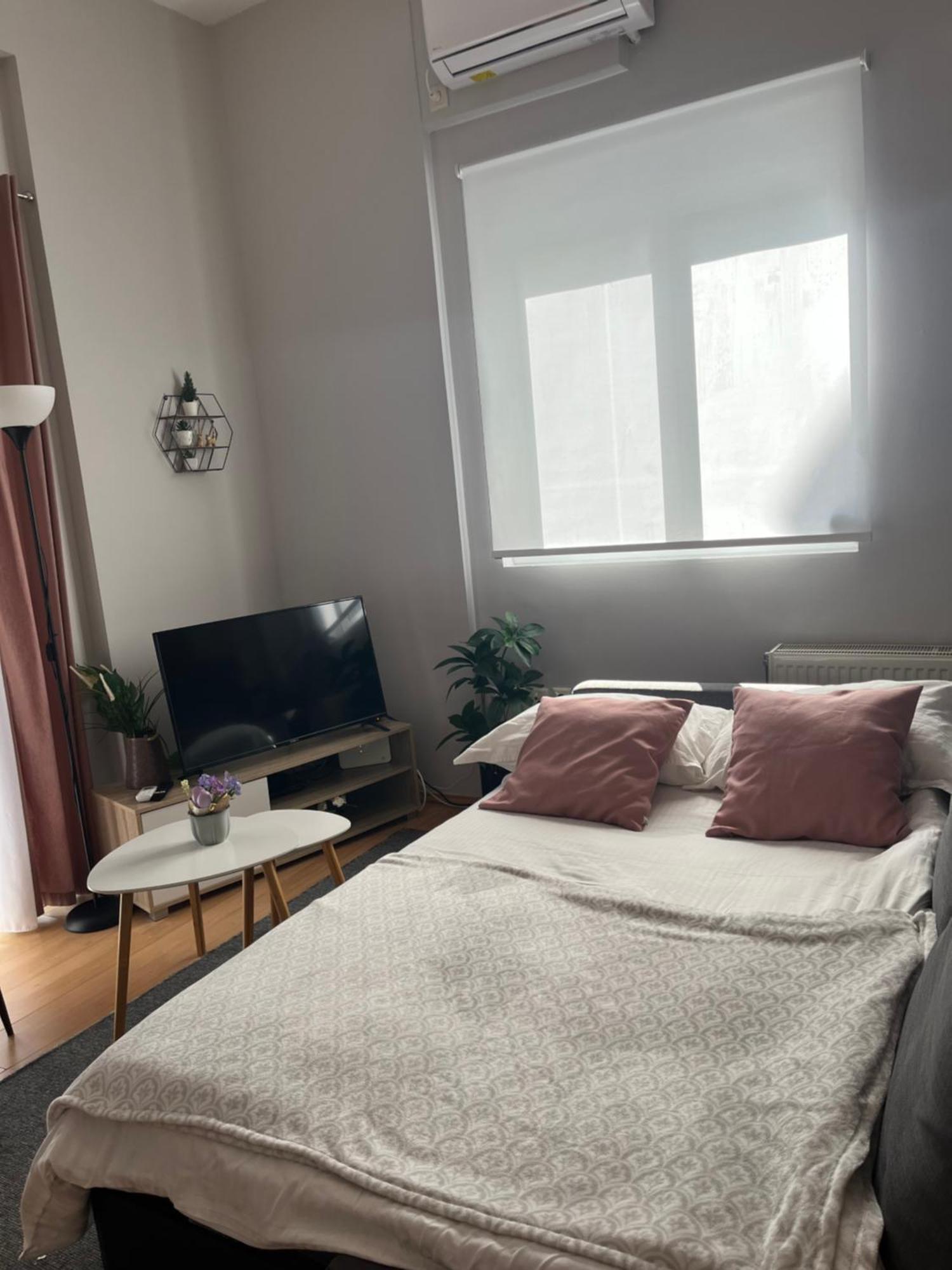 Elegant Glyfada Apartment-Private Garden-Near Metro Atena Exterior foto